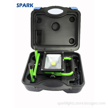 Portable Kit 20W Rechargeable LED Floodlight for Outdoor Usage (SP-LF2038-S)